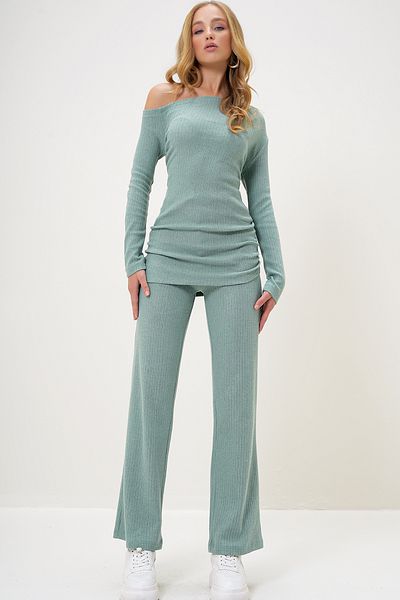 Trend Alaçatı Stili Women's Mint Boat Neck Side Draped Interlock Fabric Blouse and Trousers Set Alc-X13076