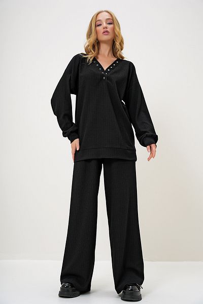 Trend Alaçatı Stili Black V-Neck Snap Blouse and Wide Leg Trousers Set - Alc-X13072