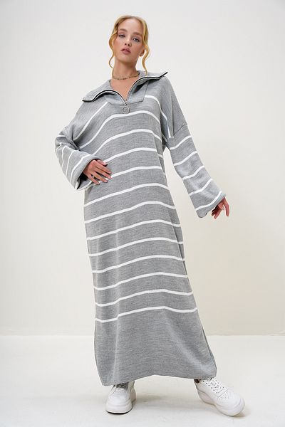 Trend Alaçatı Stili Graues Rollkragenpullover mit halbem Reißverschluss für Damen in Übergröße ALC-X12993
