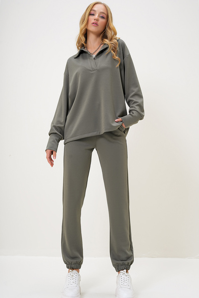 Trend Alaçatı Stili Khaki Polo Collar Sweatshirt and Elastic Trousers Set - Alc-X13061
