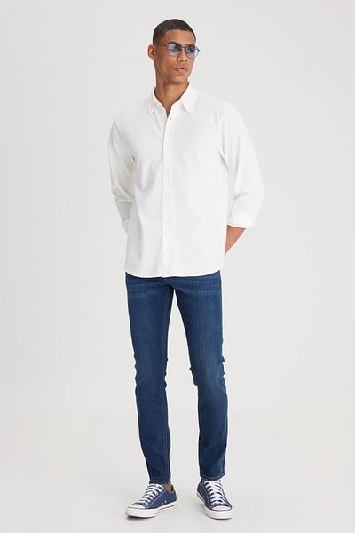 Lee Skinny Fit, sehr eng anliegende Jeanshose mit normaler Taille und sehr schmalem Bein in Malone-Marineblau