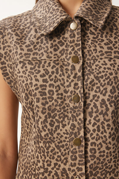 Happiness İstanbul Dámská norkově hnědá leopardí vzorovaná košilový límec džínová vesta Fn03418