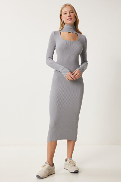 Happiness İstanbul Γυναικείο πλεκτό φόρεμα με γκρι κομμένο λεπτομερές γιακά με ραβδώσεις FN03388