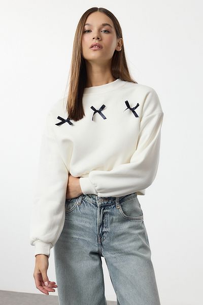 Trendyol Collection Pletená mikina Ecru – pravidelný vzor mašle, Twoaw25Sw00294