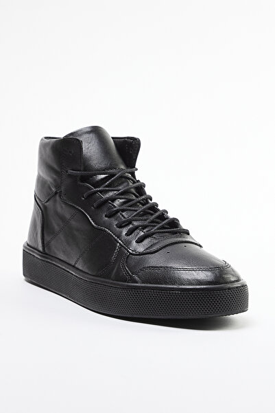 TRENDYOL SHOES Černá pánská sportovní obuv z pravé kůže
TAKAW25SN00015