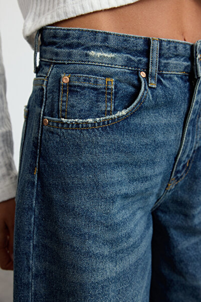 Trendyol Collection Tmavě modré skládané nohavice s normálním pasem Skater Baggy Jeans TWOSS25JE00001