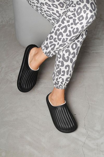 Beyond Μαύρες Unisex Μαλακές Μάλλινες Αδιάβροχες Χειμερινές Παντόφλες Σπιτιού - 3cm Byndhfay01