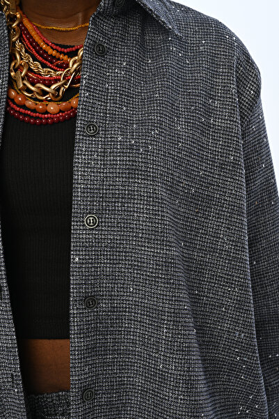 Orfeo Negro Жіноча сорочка з вишитим коміром та оверсизним кроєм