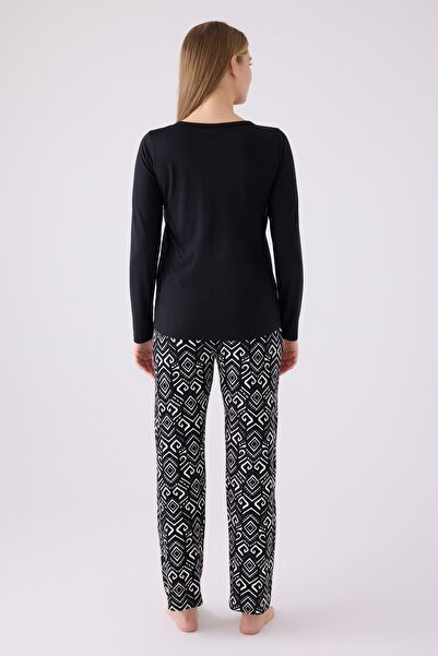 Pierre Cardin Women's Black Three-Button Long Sleeve Pajamas Set (There Are Oversized)