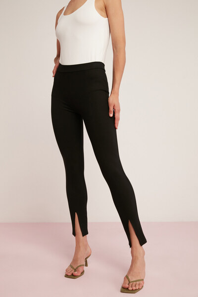 ETHIQUET Thick Textured Black Elastane Leggings - Ribbed and Front Slit