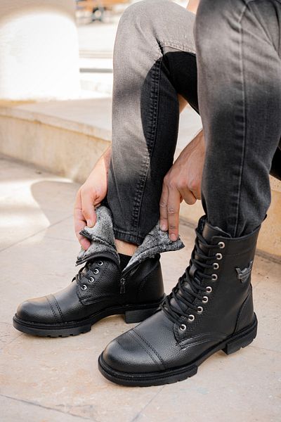Freemax Water and Cold Proof Fur Zippered Non-Slip Rubber Sole Guaranteed Men's Boots Black