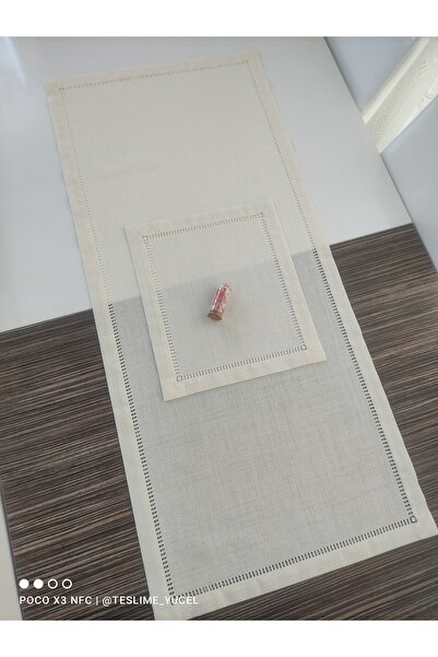 Etamin nakisim 2 parça salon takımı. Runer ve zigon sehpa. Krem renk. Şeker a...