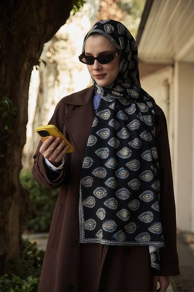 Qef Daily Print Shawl - Iron Pattern