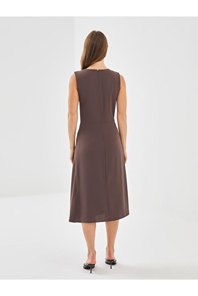 LC Waikiki Γυναικείο φόρεμα με λαιμόκοψη