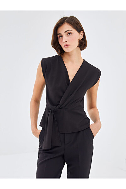 LC Waikiki Black Double Breasted Collar Women's T-Shirt