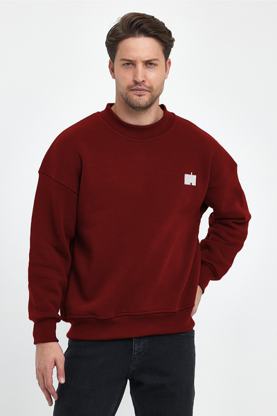 MAXIMILLIAN Crvena muška majica sa visokim ovratnikom i izvezenim detaljima