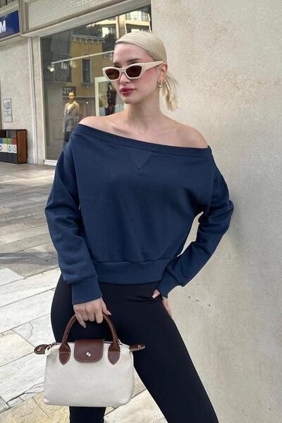 Madmext Lacivert Kayık Yaka Kadın Sweatshirt MG2239