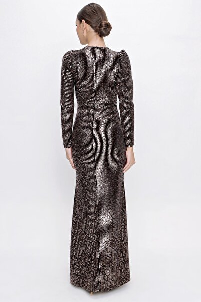 By Saygı Sametové flitrové dlouhé šaty se sbíranými rameny