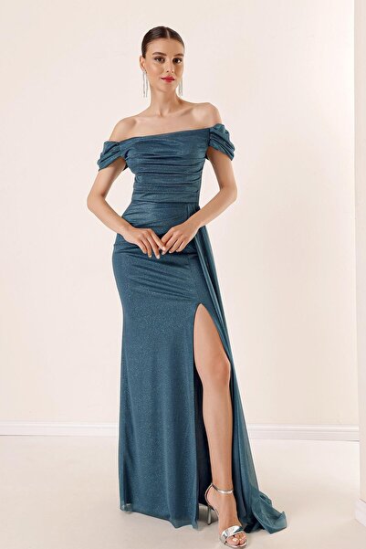 By Saygı Stříbrné dlouhé šaty s nízkým rukávem podšité vpředu