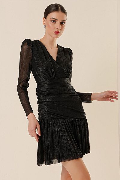 By Saygı Zweireihiges, plissiertes Glitzerkleid mit Kragenfutter
