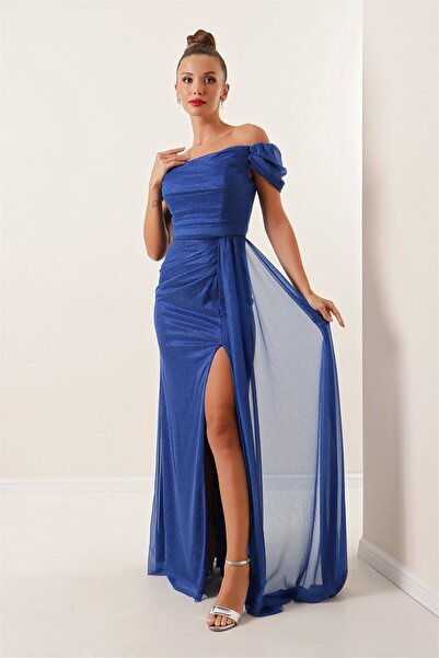 By Saygı Stříbrné dlouhé šaty s nízkým rukávem podšité vpředu