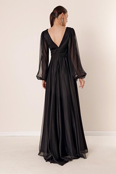 By Saygı Dlouhé tylové šaty s výstřihem do V vpředu a s výstřihem do V vpředu