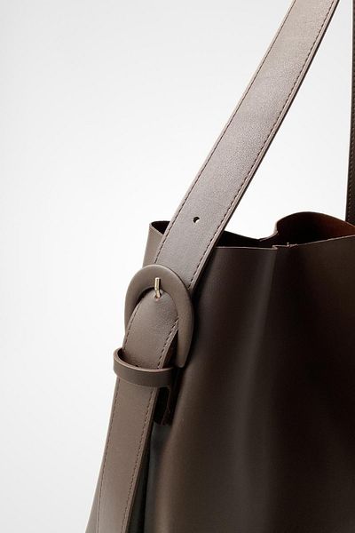Yuka Atelier Горчиво кафява голяма дамска чанта за пазаруване с детайли Nomu Buckle