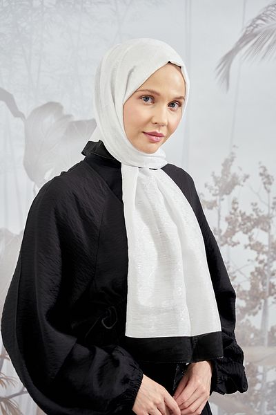 ARMANDA Chain Monogram Shawl - Off-White