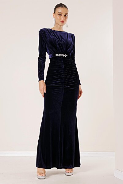 By Saygı Dlouhé sametové šaty s plisovaným předním dílem a páskem