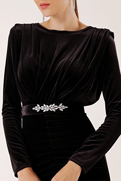 By Saygı Rochie lunga din catifea cu plisat fata si curea