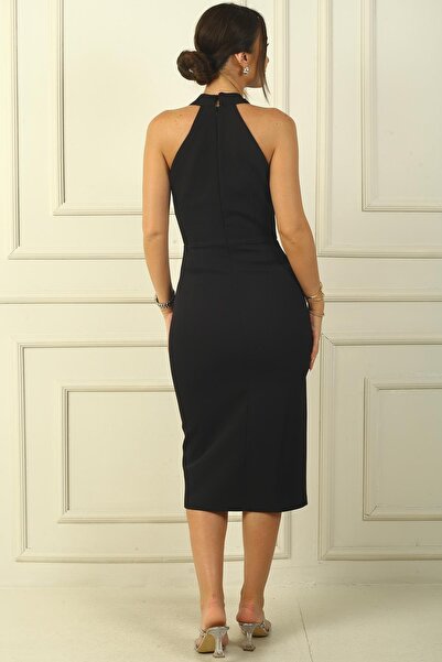 By Saygı Tek Yaka Boncuk Detaylı Yırtmaçlı Elbise