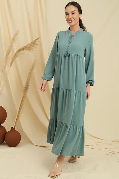 By Saygı Langes Hijab-Kleid mit Kragen und Schnürung