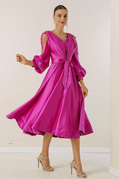 By Saygı Front Back V Neck Sleeves Tulle Guipure Detailed Waist Belted Lined Wide Size Satin Dress