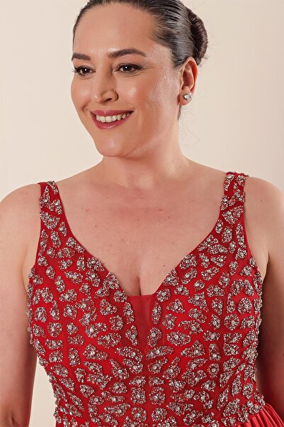 By Saygı Langes Satin-Kleid in Übergröße mit Tüll-Stein-Detail-Futter oben