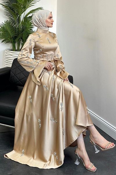 MERVEN AKYÜZ Βραδινό φόρεμα Emilia Mink Satin - Princess Stone Λεπτομερές