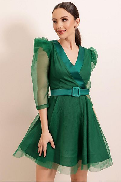 By Saygı Zweireihiges Kleid mit Ballonärmeln und Gürtel