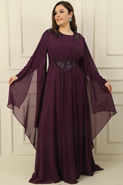 By Saygı Vállal és derékkal díszített, gyöngyös hímzésű, rakott hosszú B.B sifon ruha