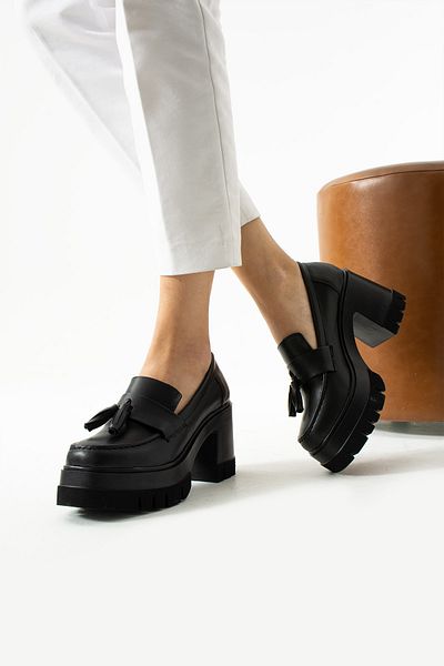 akemens stand Women's shoe