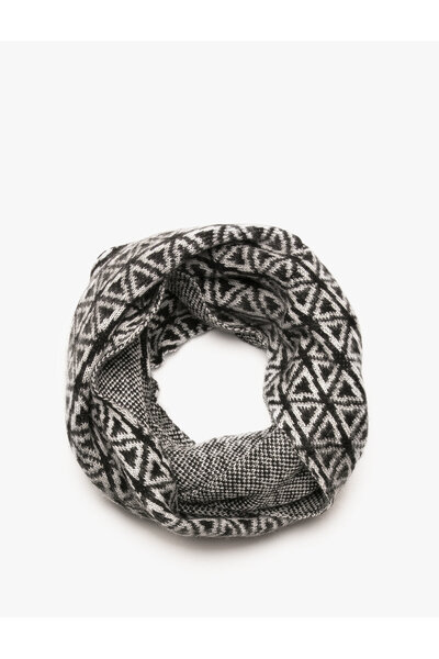 Koton Γιακάς λαιμού με γεωμετρικό σχέδιο με μαλακή υφή