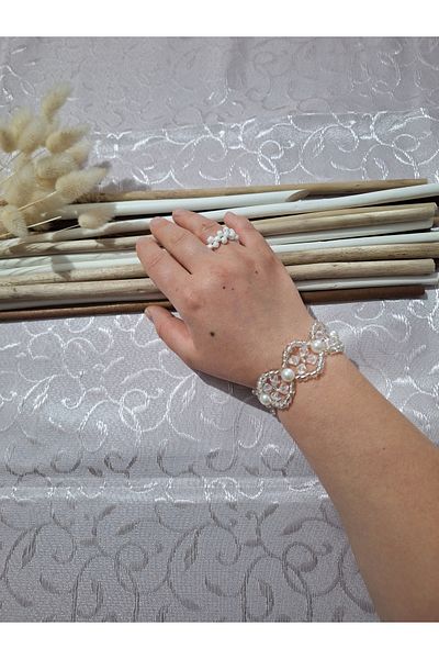 Magika Design Diamond Shiny Bead Detailed Bijouterie Bracelet and White Bead Ring for Md Kid Set of 2