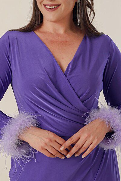 By Saygı Duplasoros gallérral bélelt ujjvégek tollas Lycra nagyméretű ruha