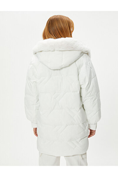 Koton Nafukovací bunda s kapucí na zip a odnímatelná umělá kožešina