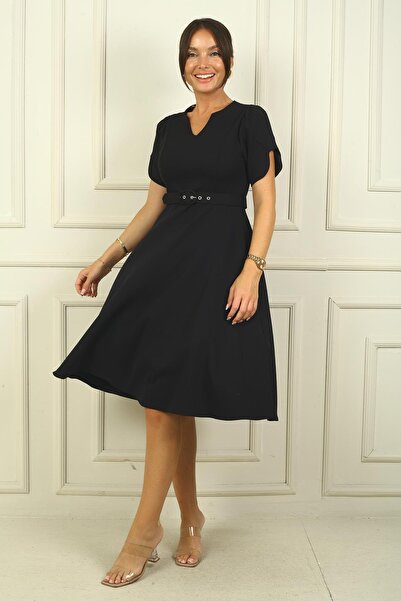 By Saygı Detailní šaty s výstřihem do V - pasem s páskem