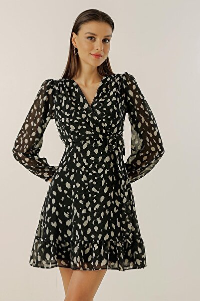 By Saygı Dalmatské šifonové šaty s dvojitým nákrčníkem v pase s krajkovou podšívkou