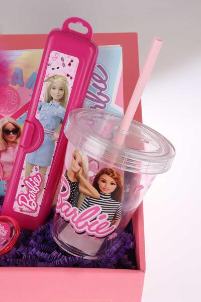 Barbie Cutie specială „Pink Love” DEKOMUS - Set de papetărie Barbie Licențiat pentru noul sezon cu paie