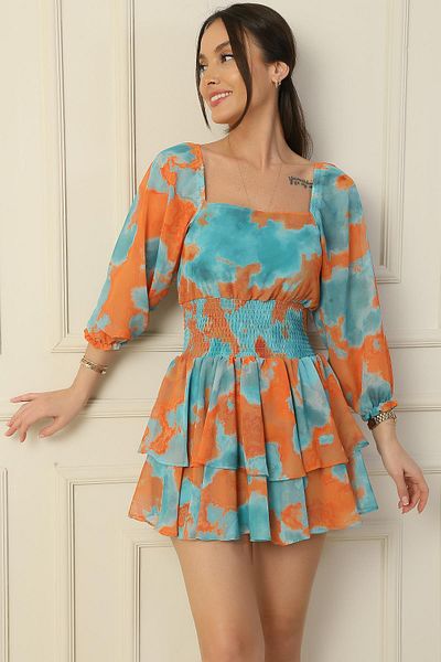 By Saygı Rochie din șifon stratificată cu model abstract cu guler pătrat în talie