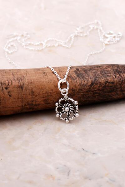 Sümer Telkari Telkari Işlemeli Elişi Gümüş Mini Çiçekli Kolye 7140