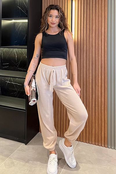 GÜLSELİ Pantaloni cu nervuri bej cu picioare elastice