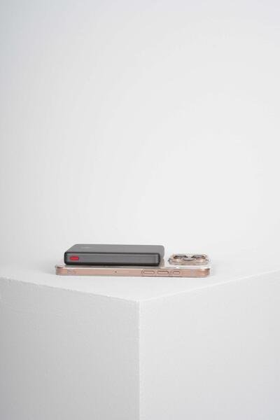 WATCHOFROYAL POWER BANK MAGNETIC Q26A FAST CHARGE 10000MAH PD TYPE-C 20W - TITANIUM SİYAH