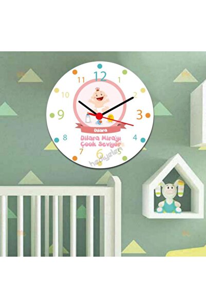 Hediyelen Zidni sat u bebi roze dizajnu